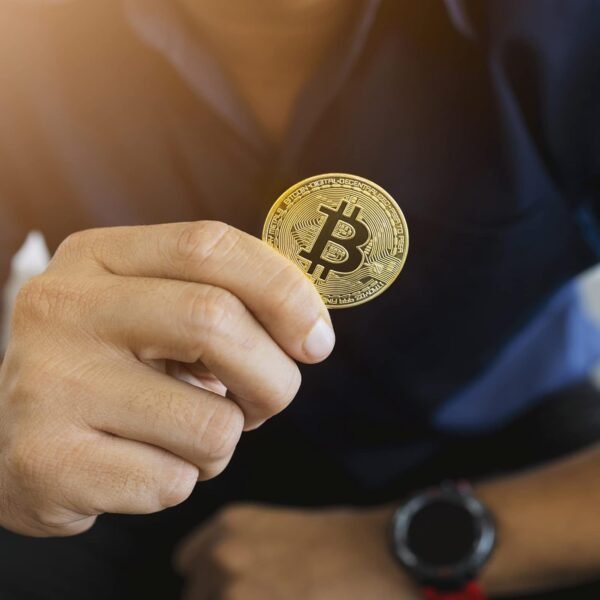 10 Pcs Bitcoin Coins, 24K Gold Plated, 3mm BTC Cryptocurrency Collectibles with Protective Case, Blockchain Decor for Home and Office - Image 6